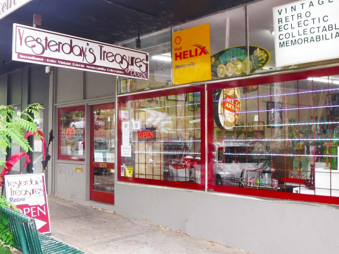 Yesterdays Treasures at Dee's-Maroondah必去景点