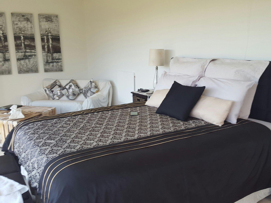 Natures Window Retreat主图