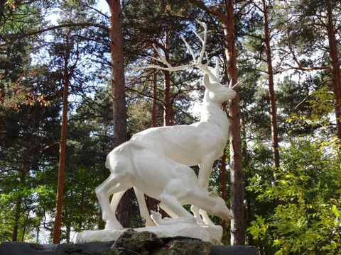 Sculpture Deers-叶卡捷琳堡必去景点
