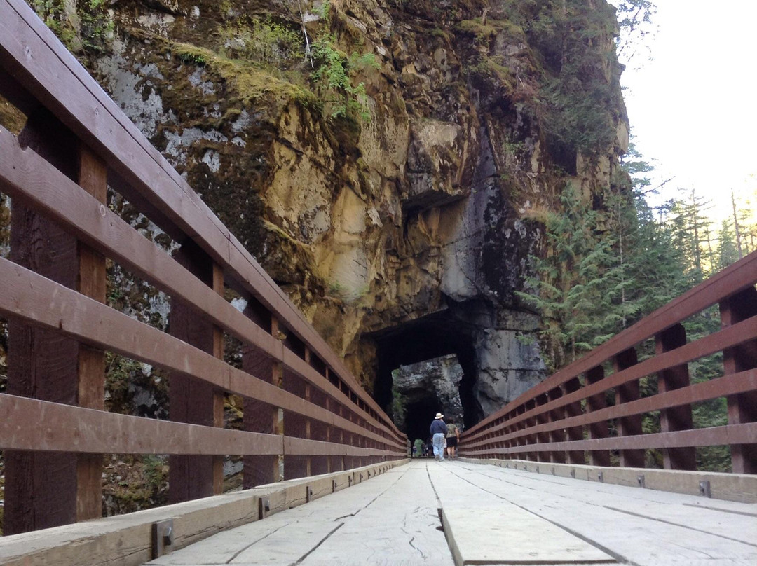 Othello Tunnels-霍普必去景点
