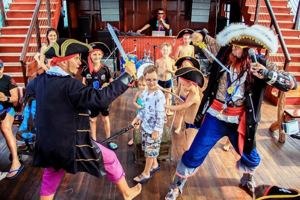 Admirallica Pirate Boat Tour-攀瓦角必去景点