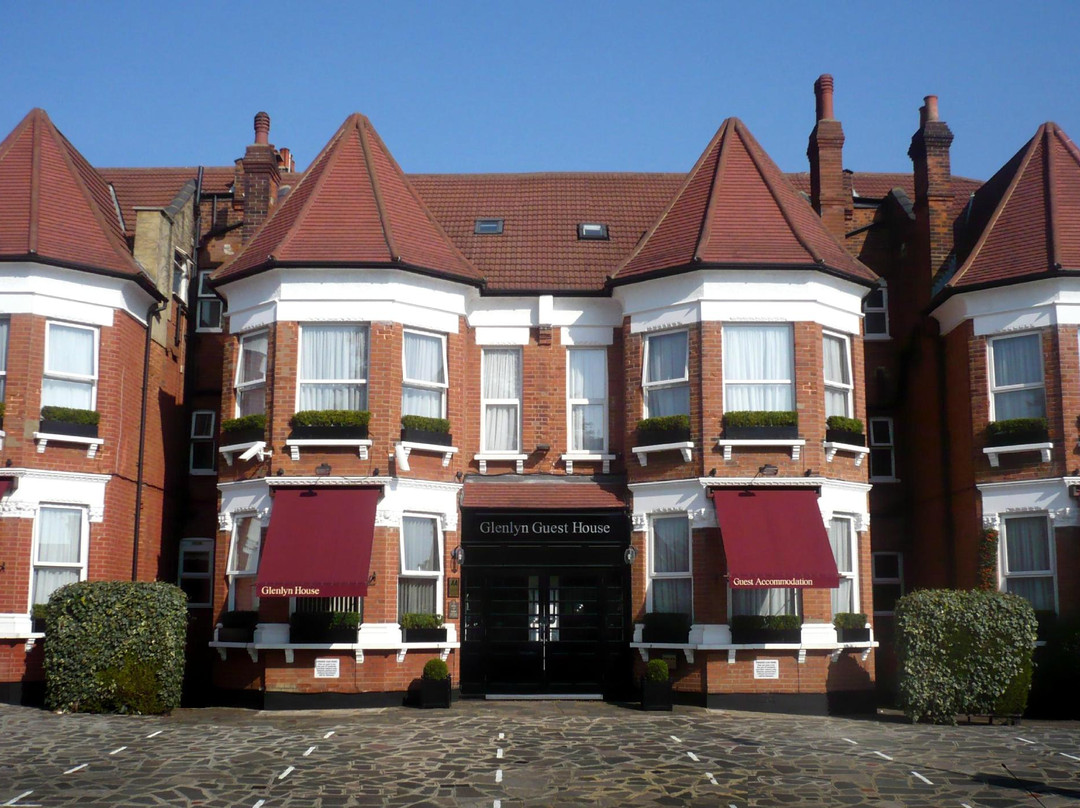 Glenlyn招待所