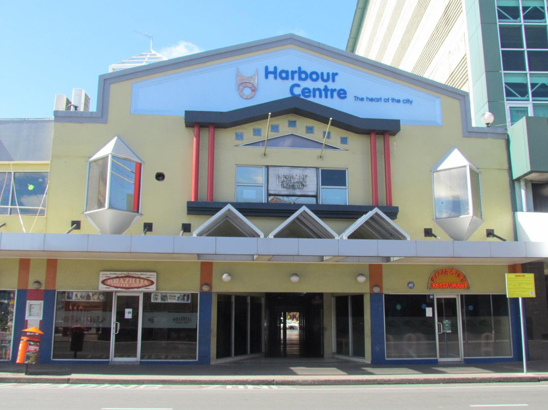 Village 6 Cinemas-苏瓦必去景点