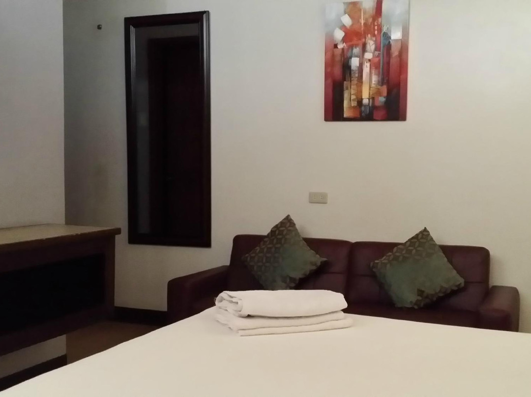 Madonna Hometel & Suites主图