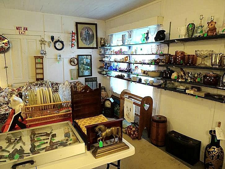 This Old House Antiques景点图片