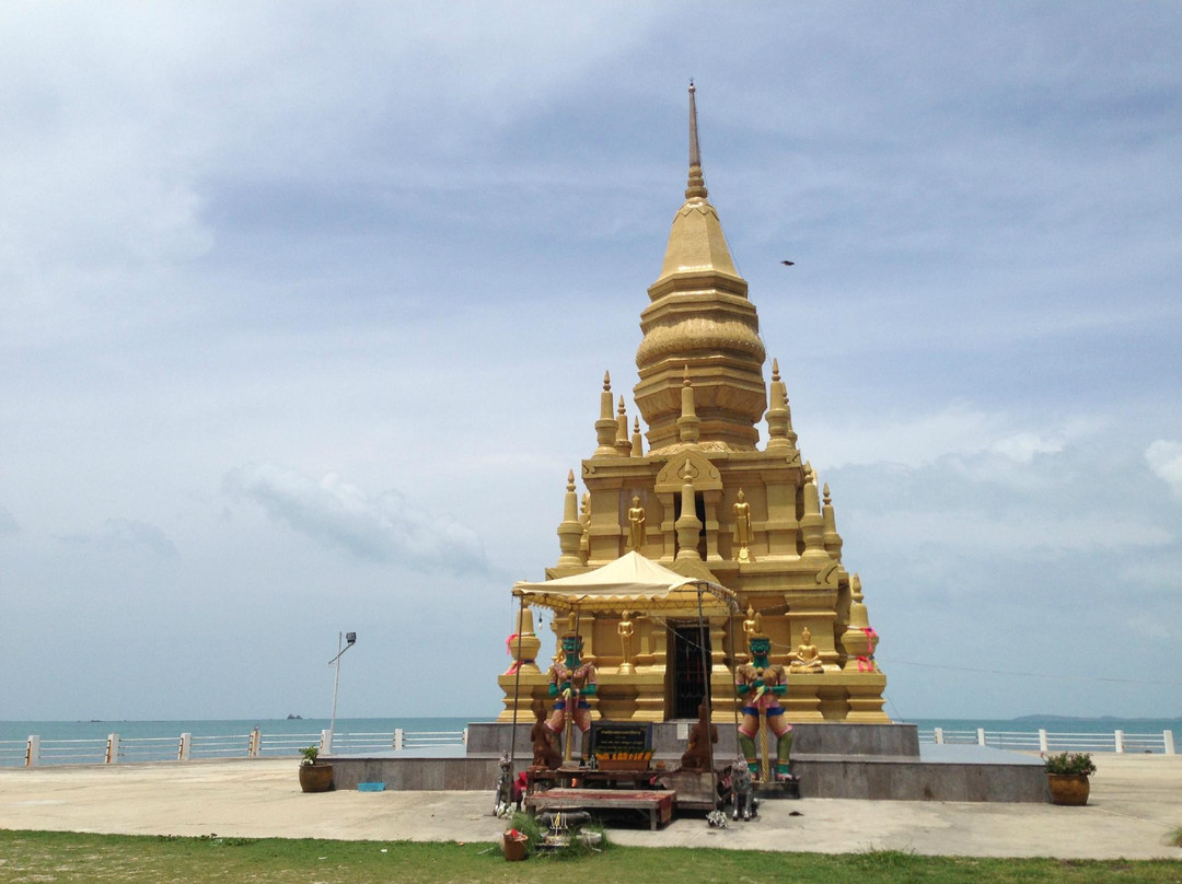 Pagoda Laem Sor Temple-塔林必去景点