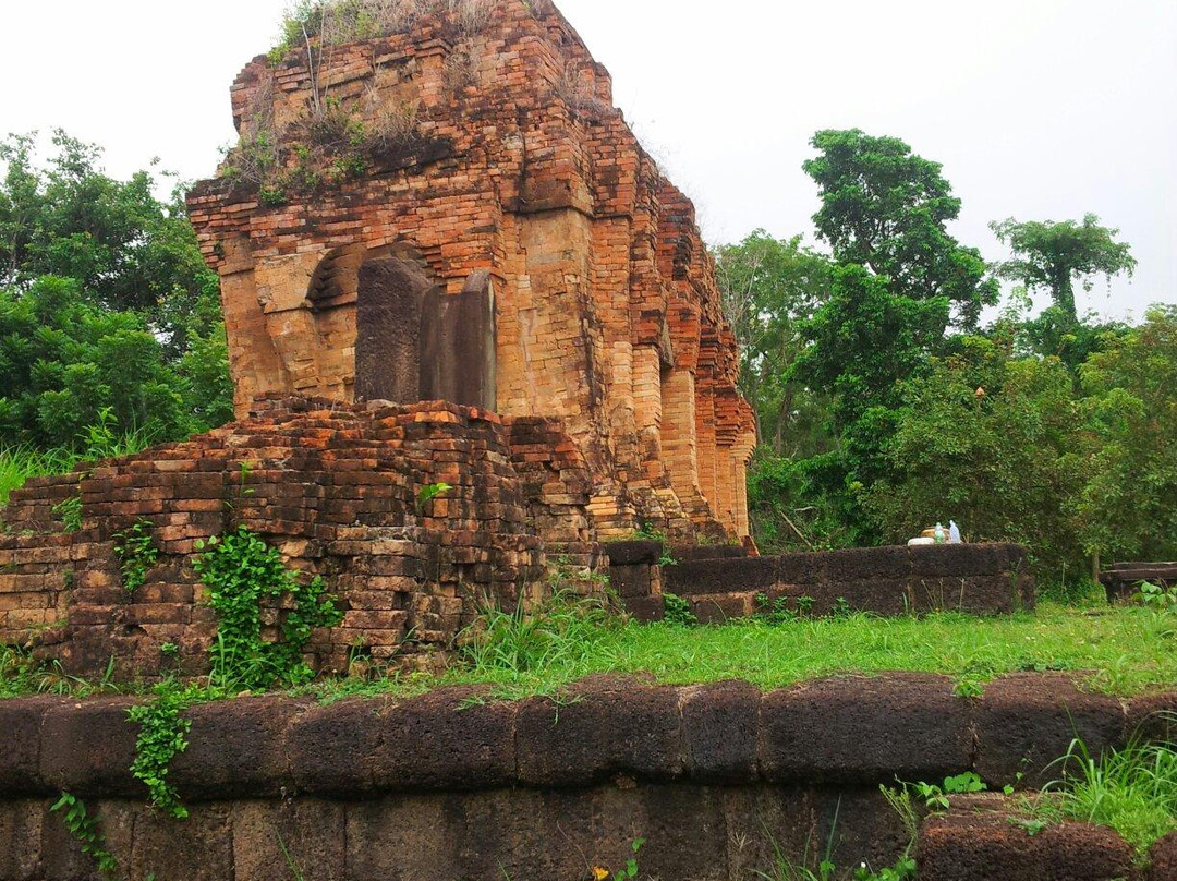 Prasat Ban Phlai景点图片