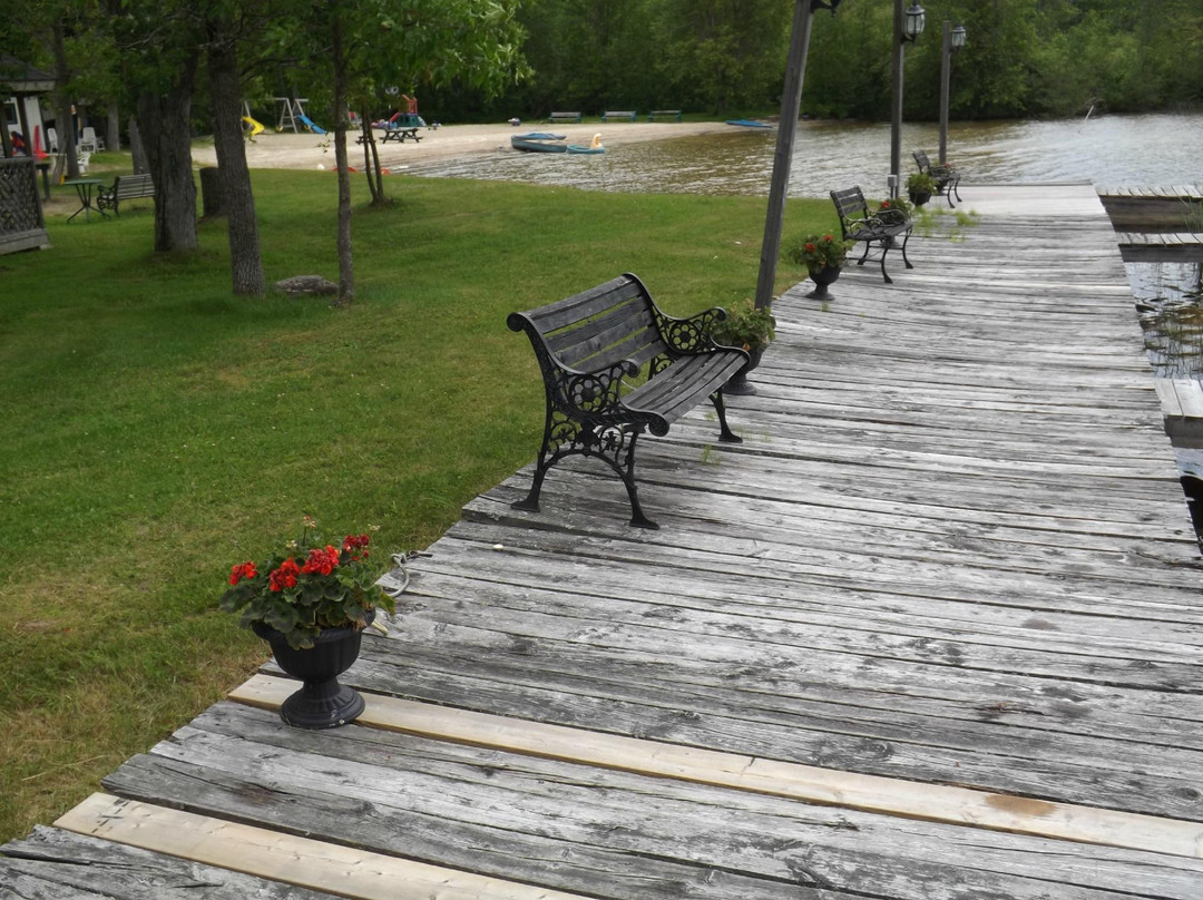 Chalkley's Sandy Bay Cottage Resort