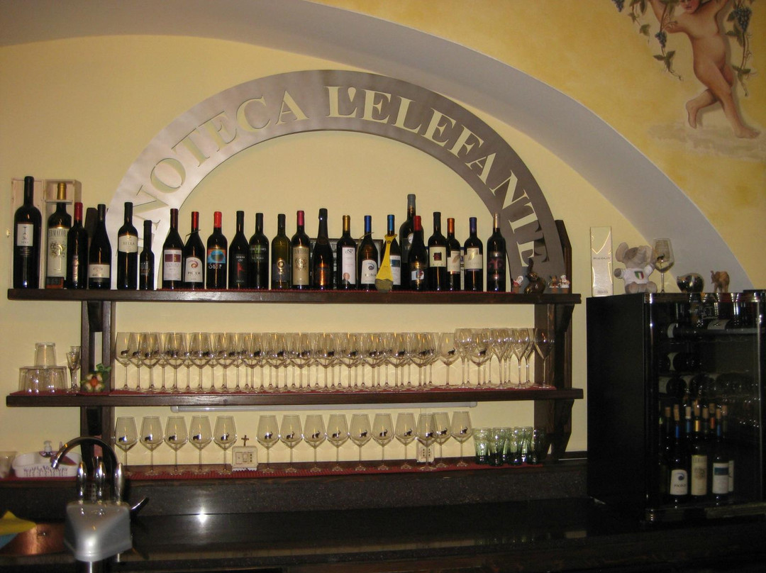 Sanguarzo旅游景点-Enoteca L'Elefante