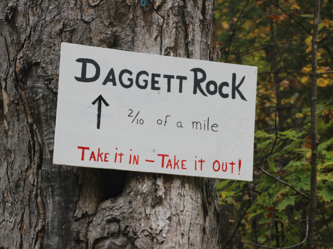 Daggett Rock景点图片