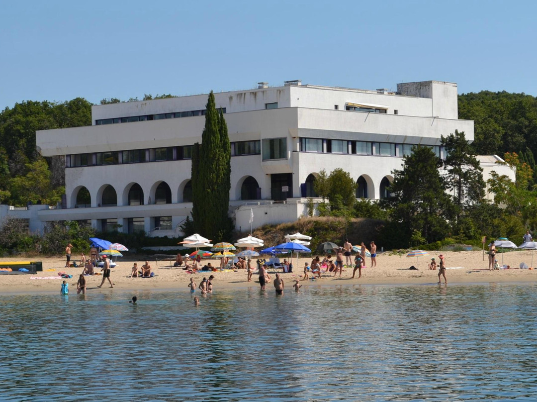 Perla Beach-普里莫斯科必去景点