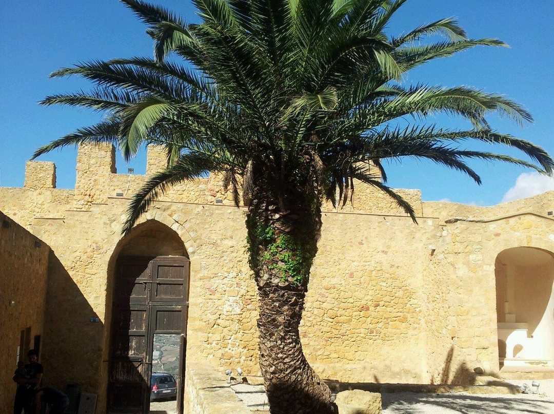Castello di Chiaramonte景点图片