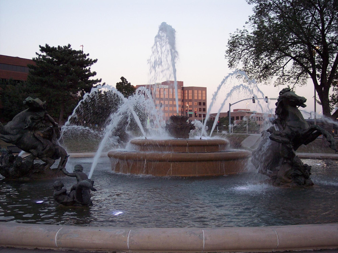 J.C. Nichols Memorial Fountain景点图片