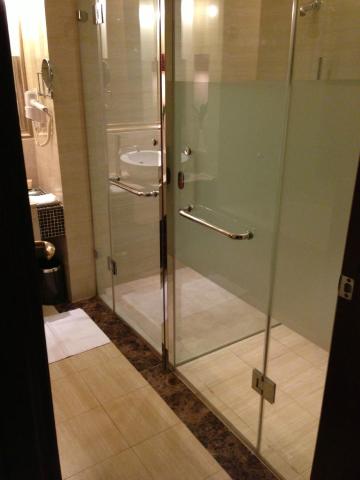 桥头三正半山酒店-浴室