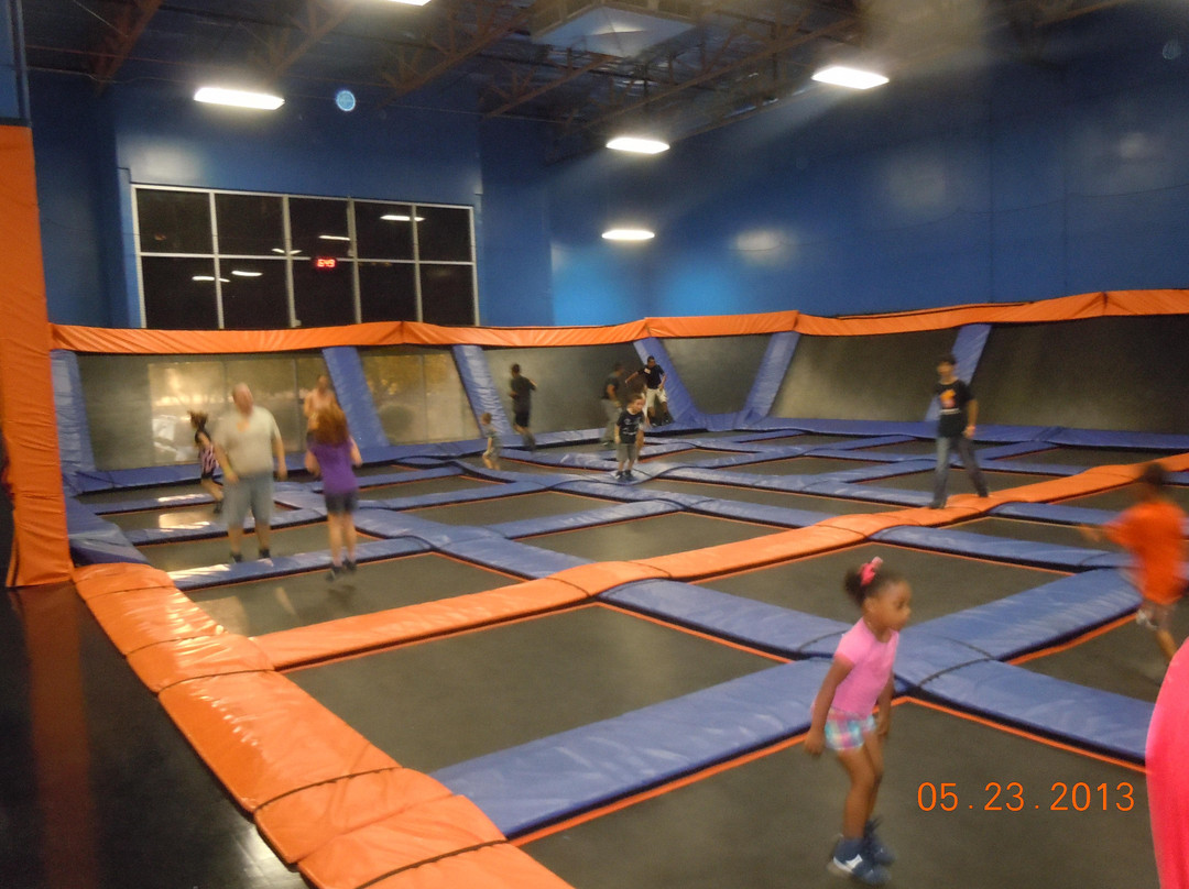 Sky Zone Trampoline Park-皮奥里亚必去景点