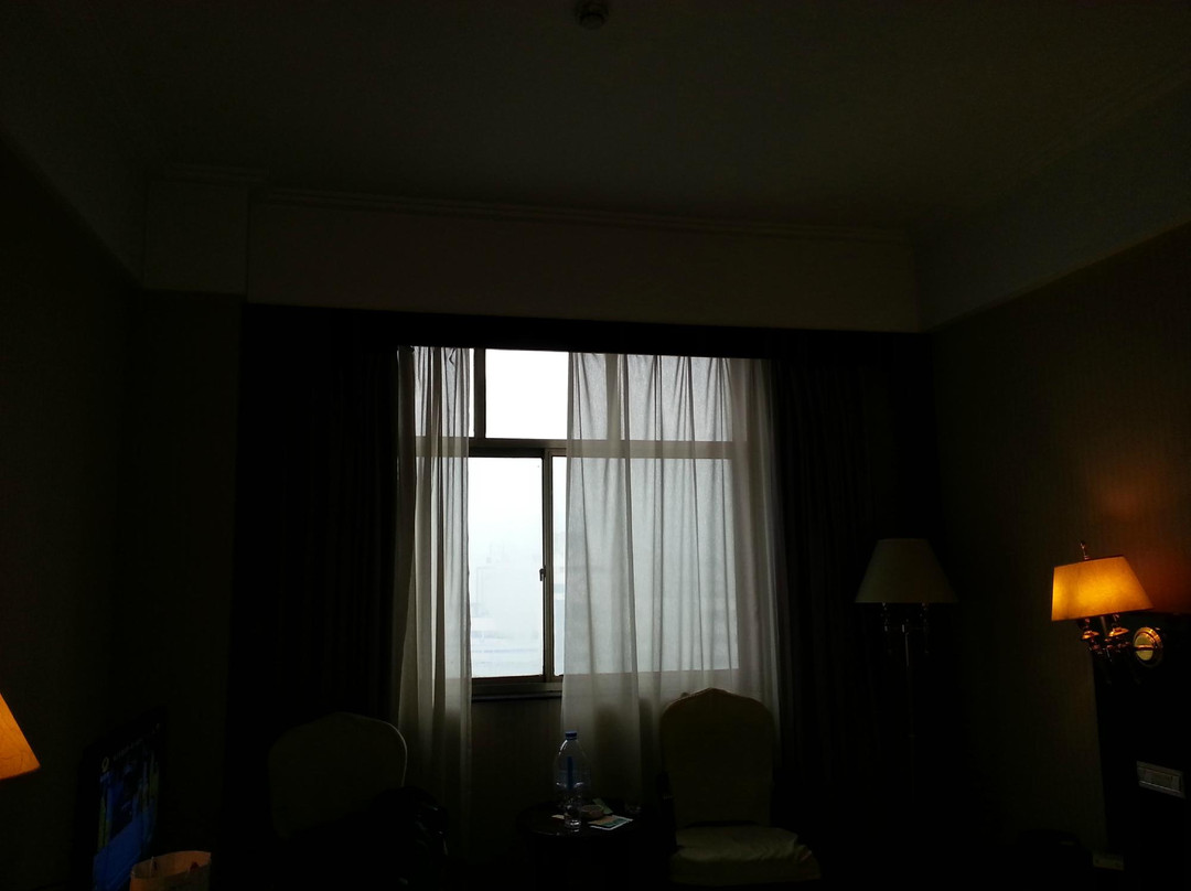 御泉大酒店主图