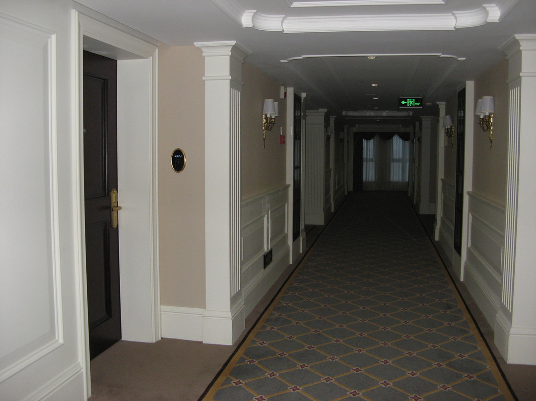 熹龙国际大酒店主图