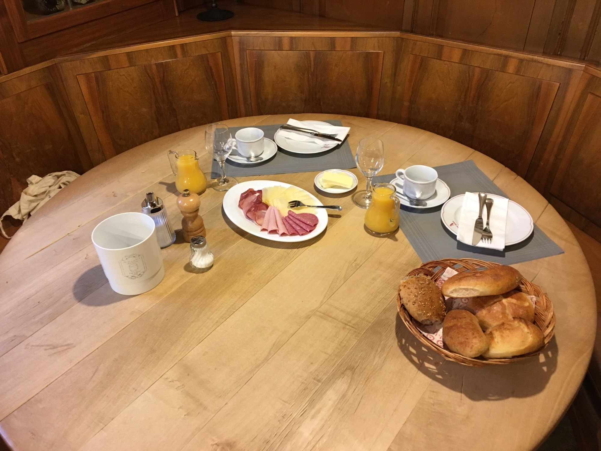 Gasthof zum Falken-餐饮