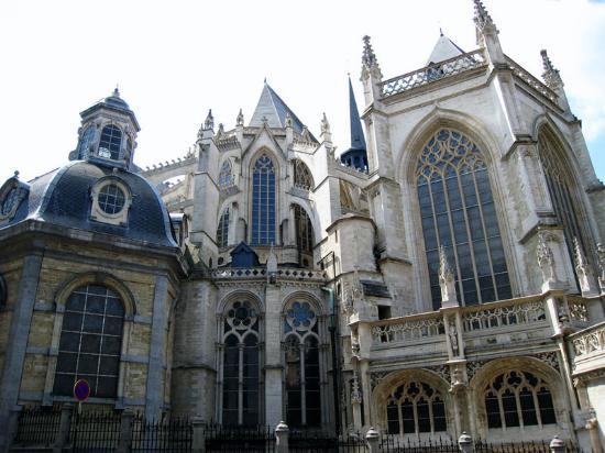 圣弥额尔圣古都勒主教座堂（Cathedrale St-Michel et Ste-Gudule）-布鲁塞尔必去景点
