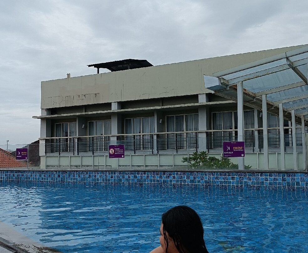 Quest Hotel Simpang Lima - Semarang主图