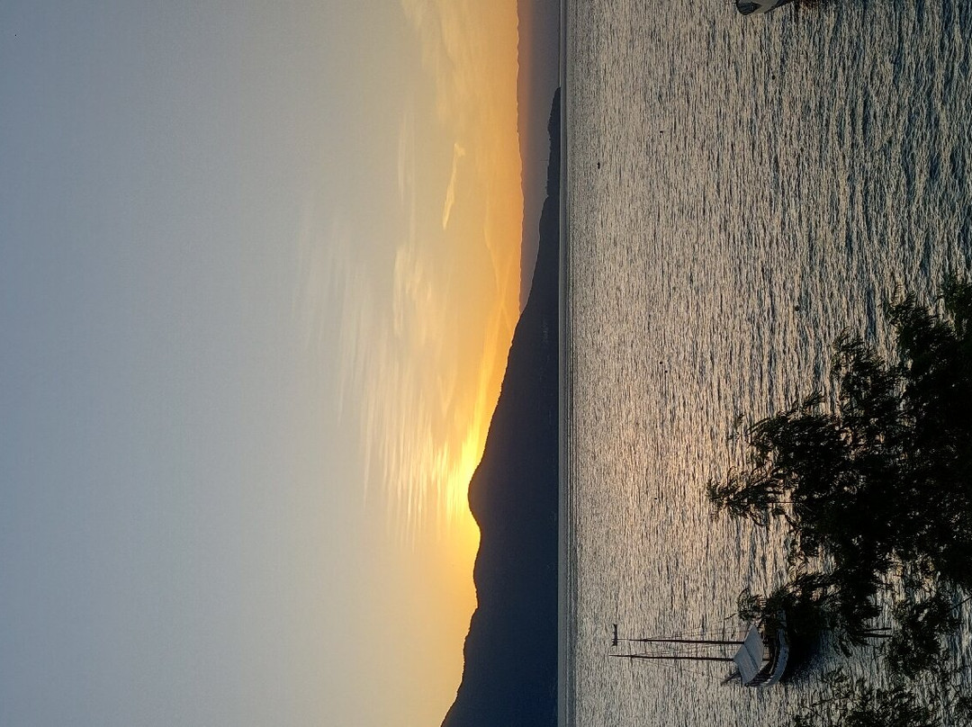 Praia de Santa Tereza-伊利亚贝拉必去景点