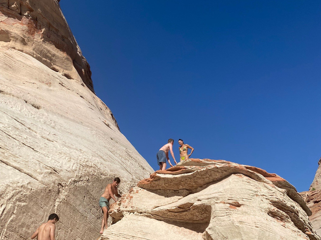 Kayak Lake Powell - Rentals and Day Tours景点图片