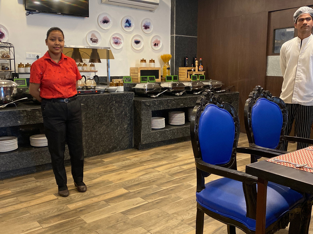 N3N Ganga Retreat by Stotrak主图