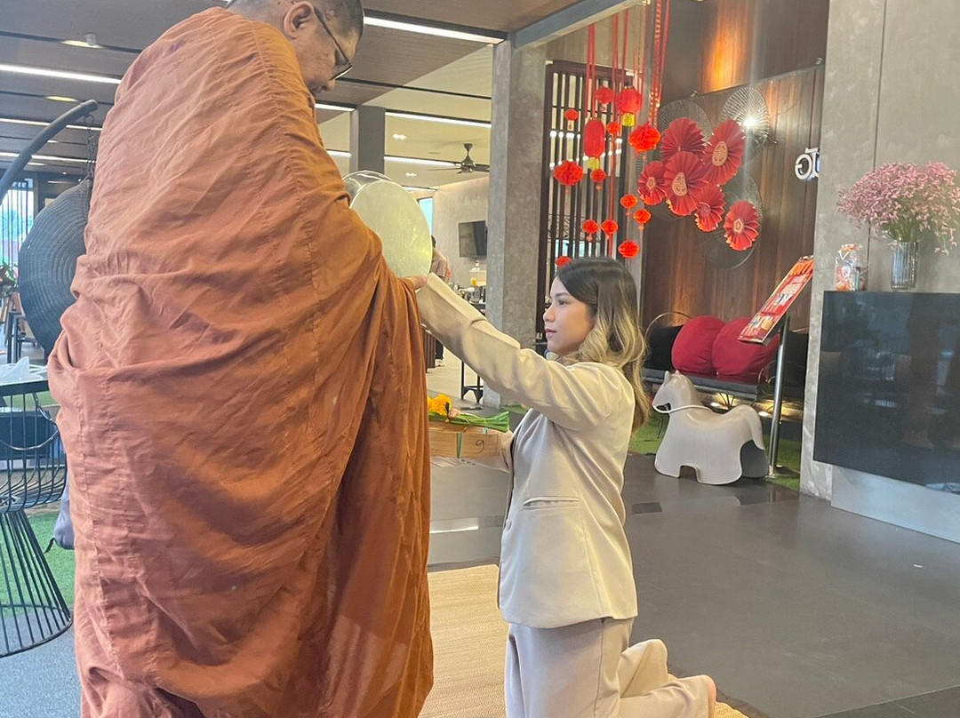 安葩洼娜南水疗酒店主图