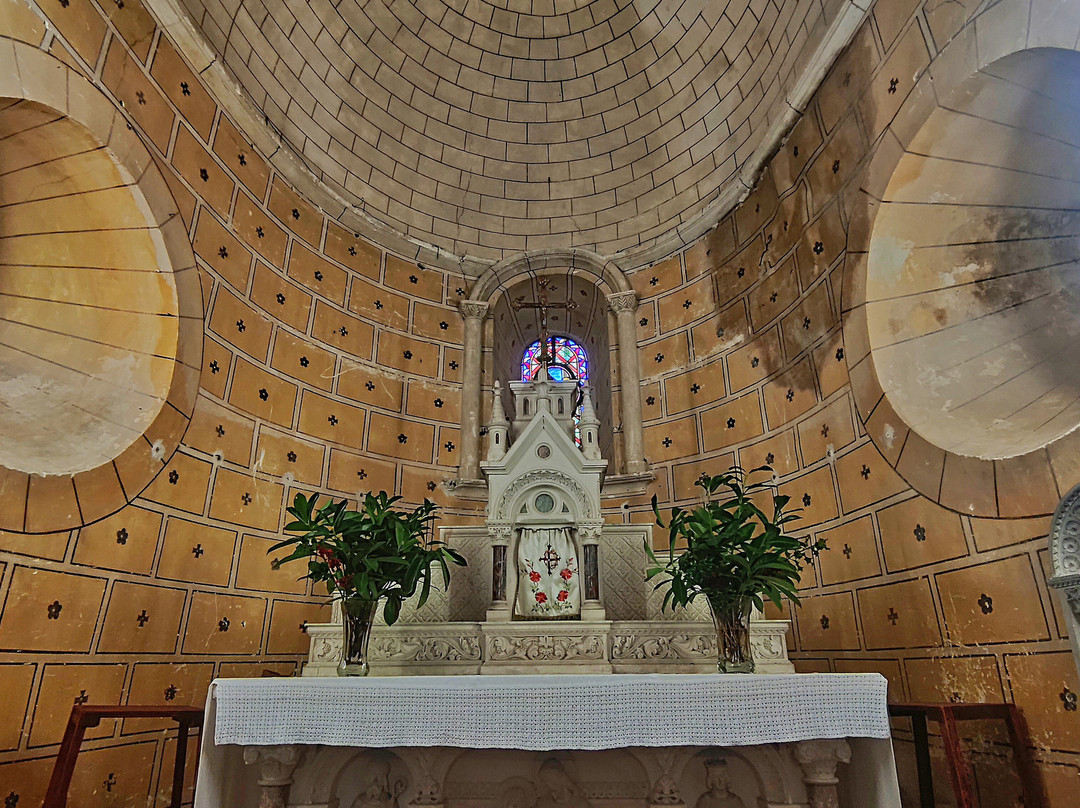 Eglise De Saint-léomer-Montmorillon必去景点