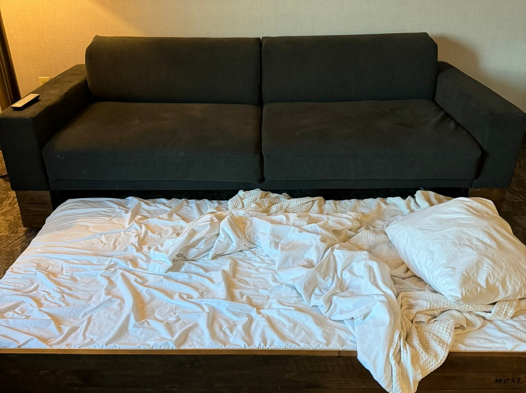 坎布里亚套房酒店主图