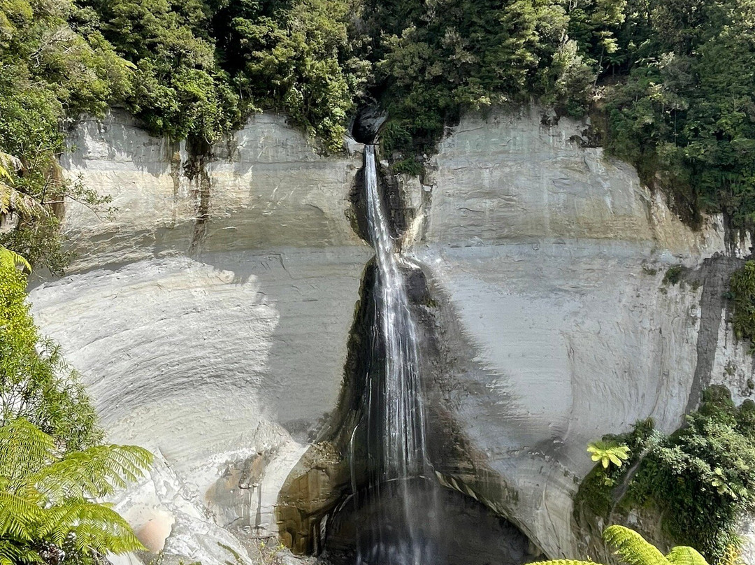 Mount Damper Falls景点图片