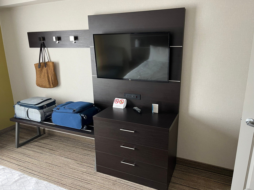 Holiday Inn Express & Suites Brampton By IHG主图