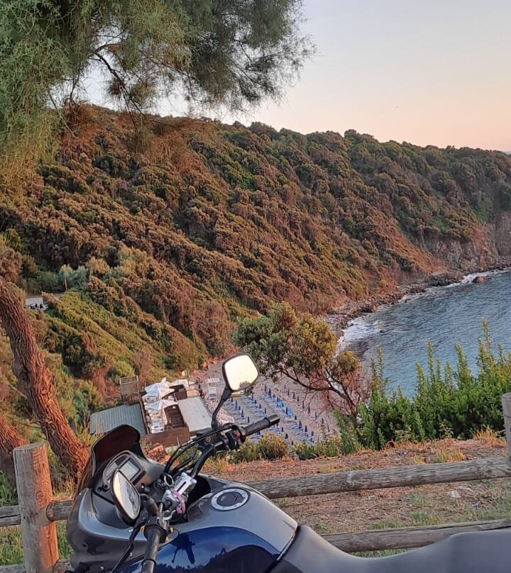 Spiaggia di Calamoresca景点图片