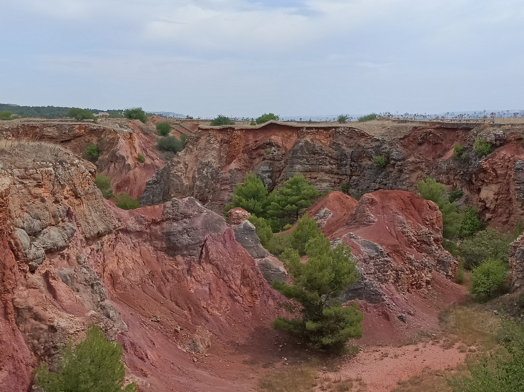 Cava di Bauxite-Spinazzola必去景点