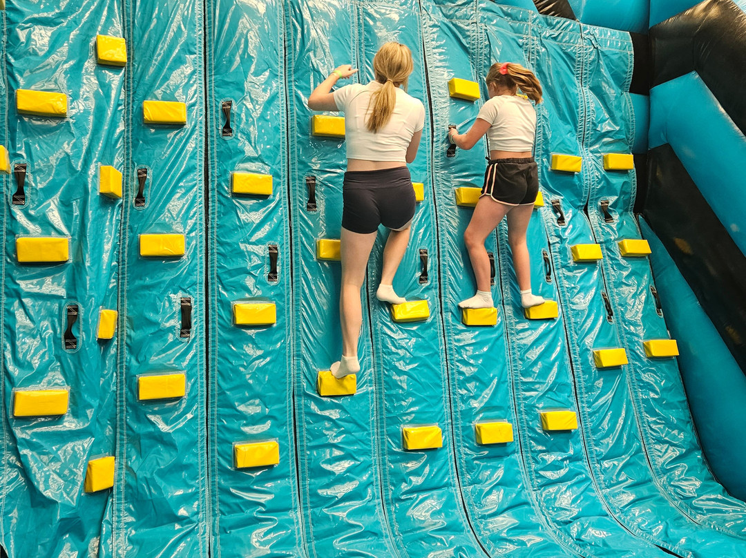 Jumpin Inflatable Fun景点图片