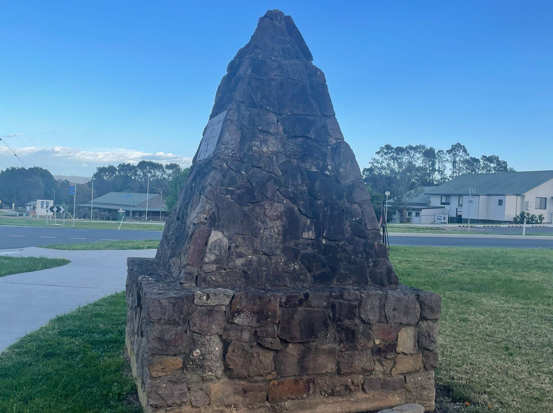Strzelecki & Mc Millan Monument-Heyfield必去景点