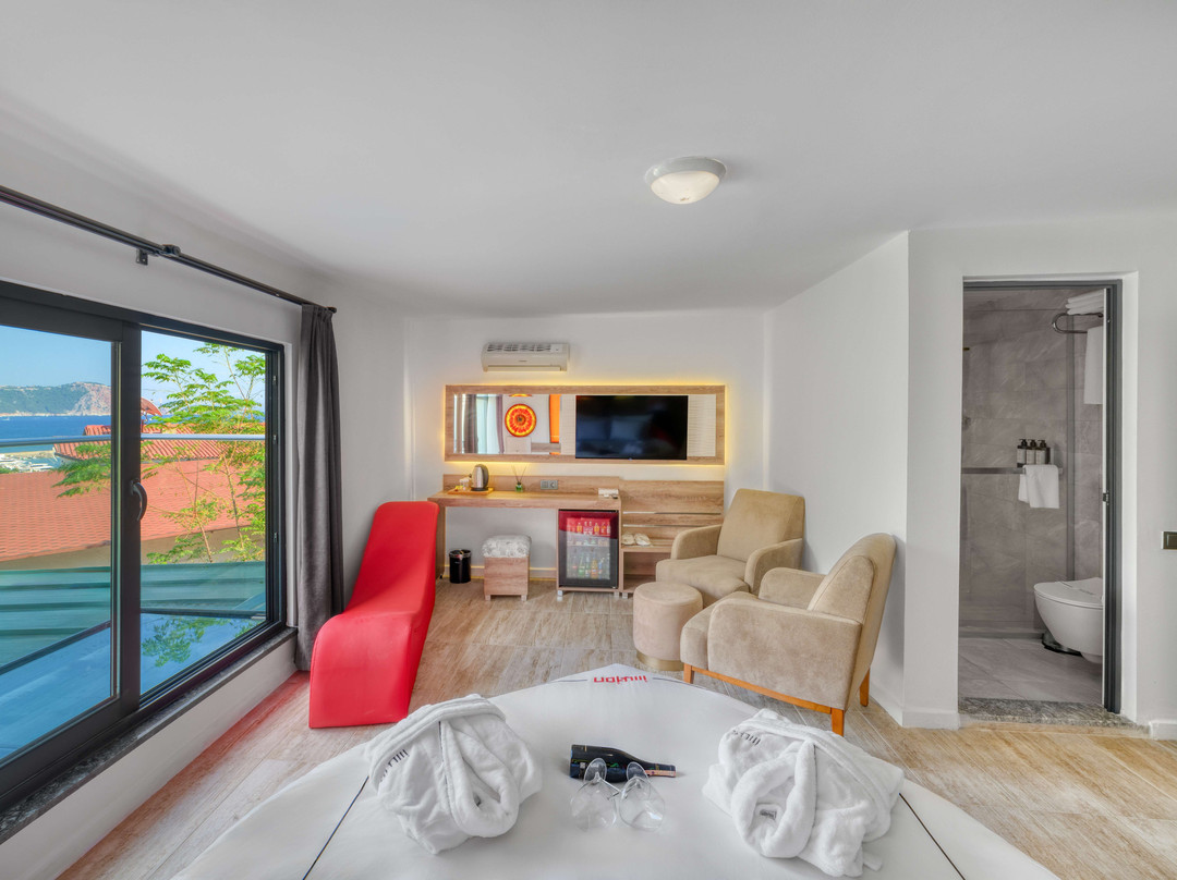 İllusion Beach Club Hotel主图