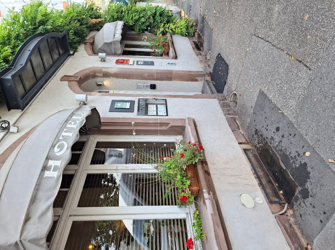 布斯若酒店主图