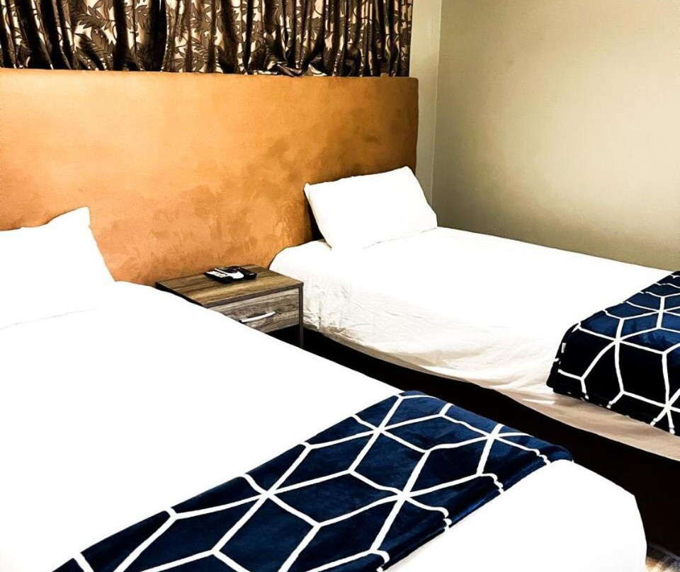 Pw Heights Guesthouse Lodge