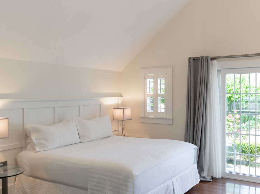 The Platinum Pebble Boutique Inn主图