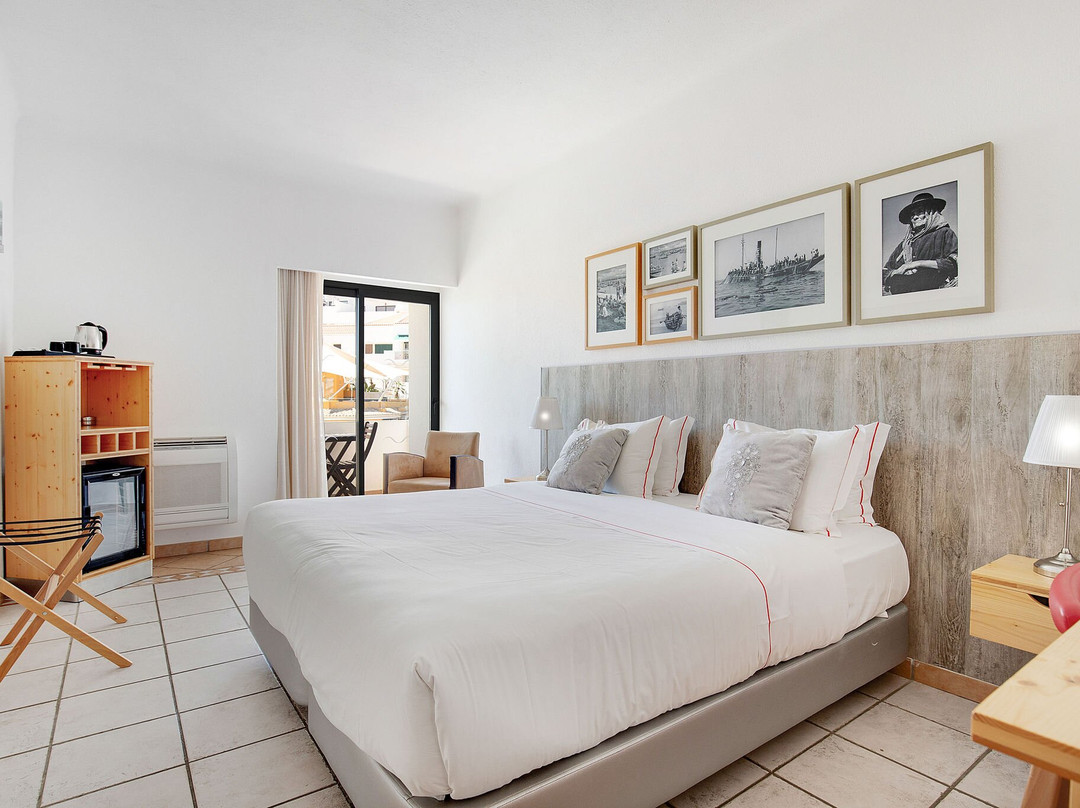 Hotel Carvoeiro Plaza主图
