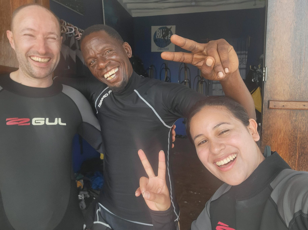 PADI - Blue Wave Diving Zanzibar