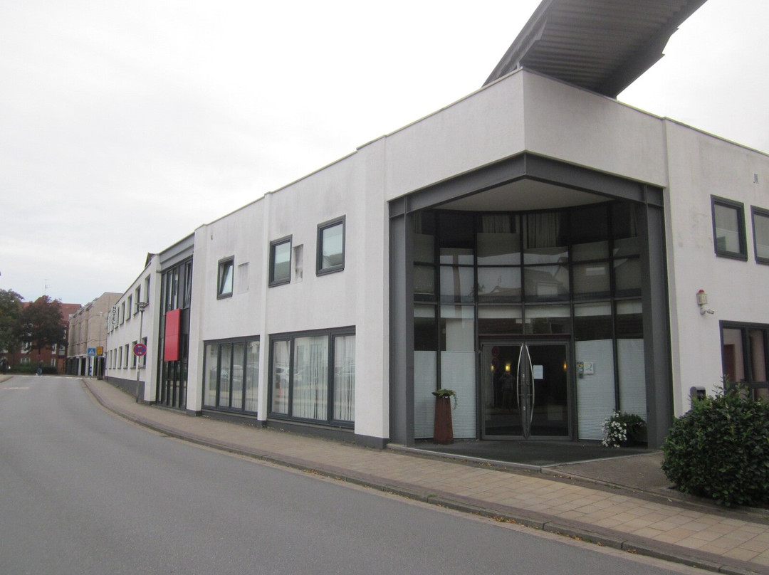 Tholes Am Allerpark Verden主图