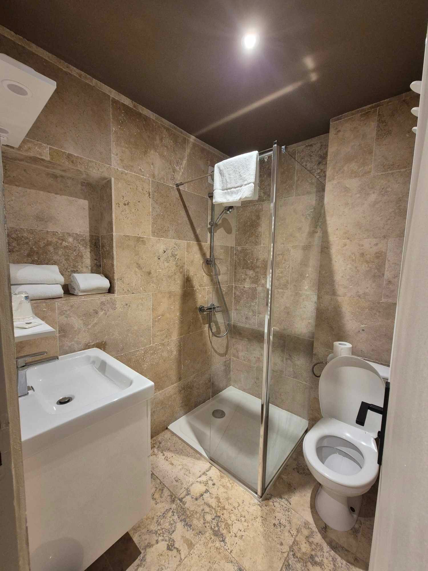 阿克卡多尔斯酒店-浴室