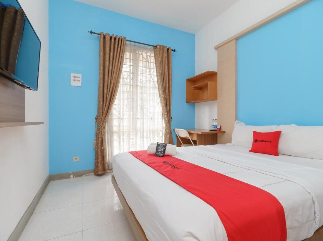 Reddoorz Syariah Plus @ Wisma Bougenville Karawaci.