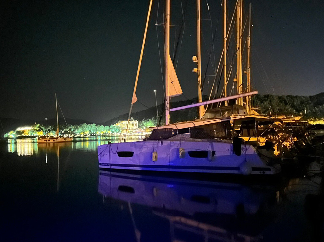Ella Yacht Club主图