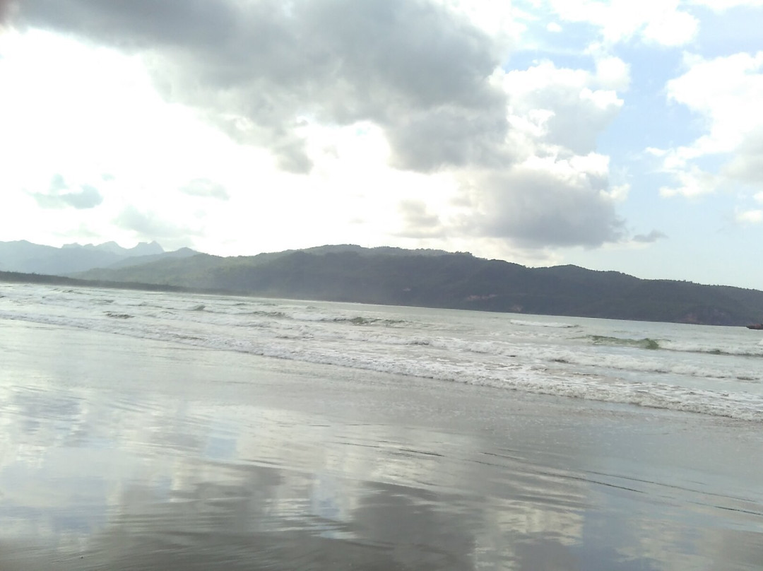 Teleng Ria Beach景点图片