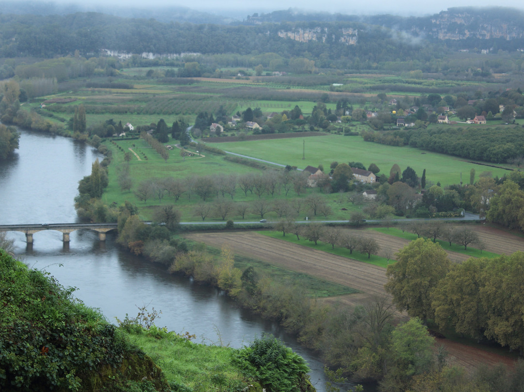 Les Chenes Rouges主图