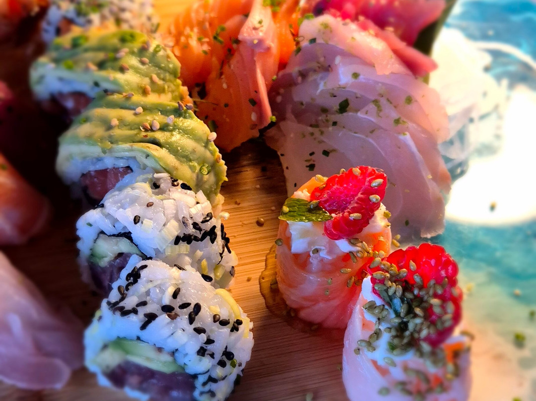 Miyabi Sushi by Rodrigo Mattos