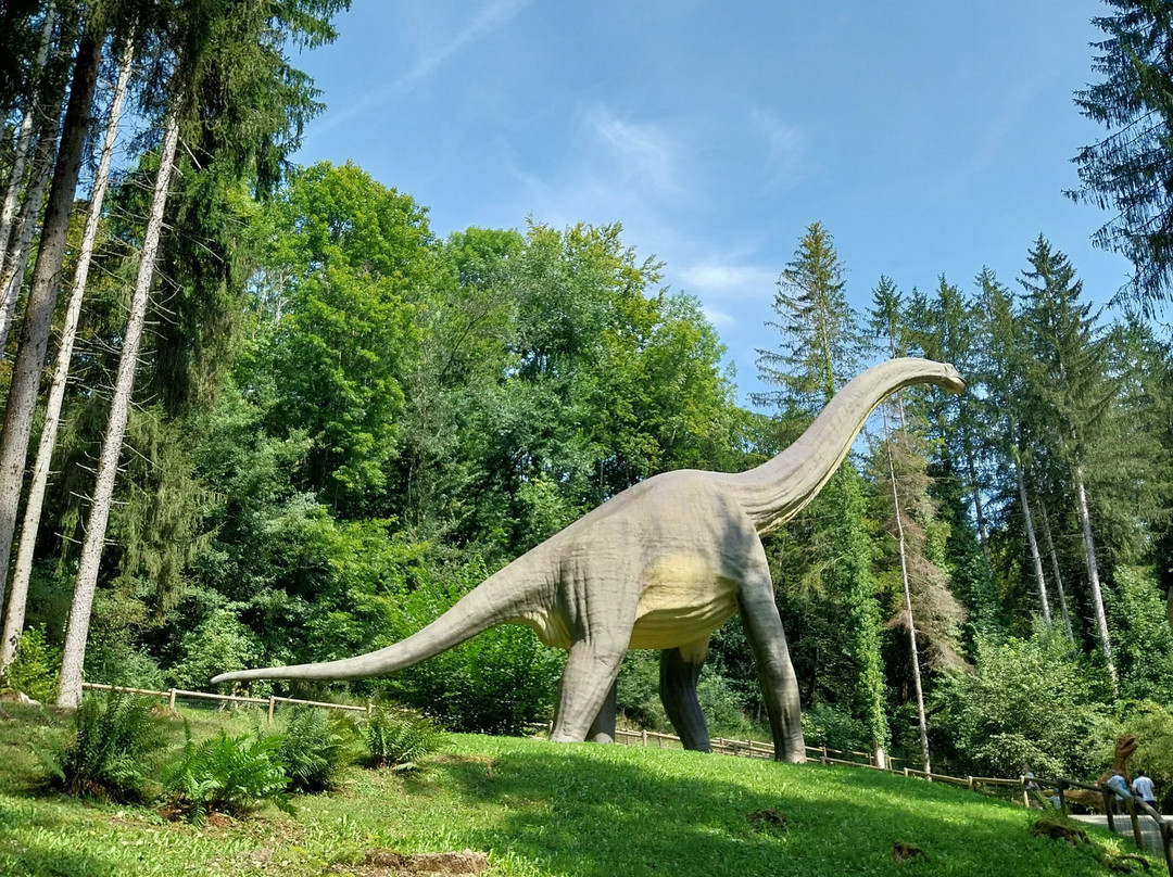 Parc Dino-Zoo-Charbonnieres-les-Sapins必去景点